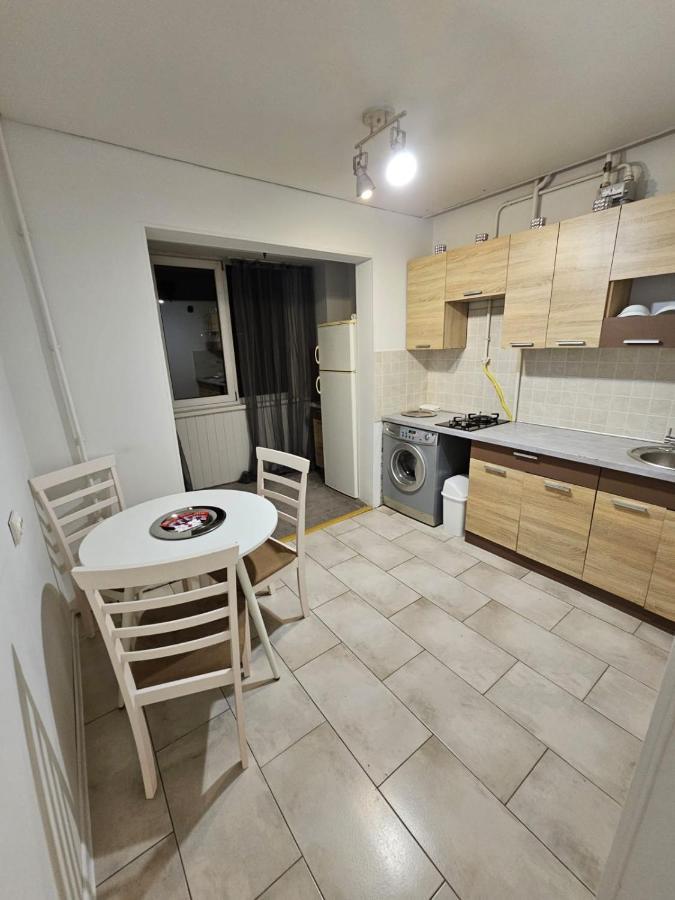 Apartment On Constantin Negruzzi Chisinau Bagian luar foto